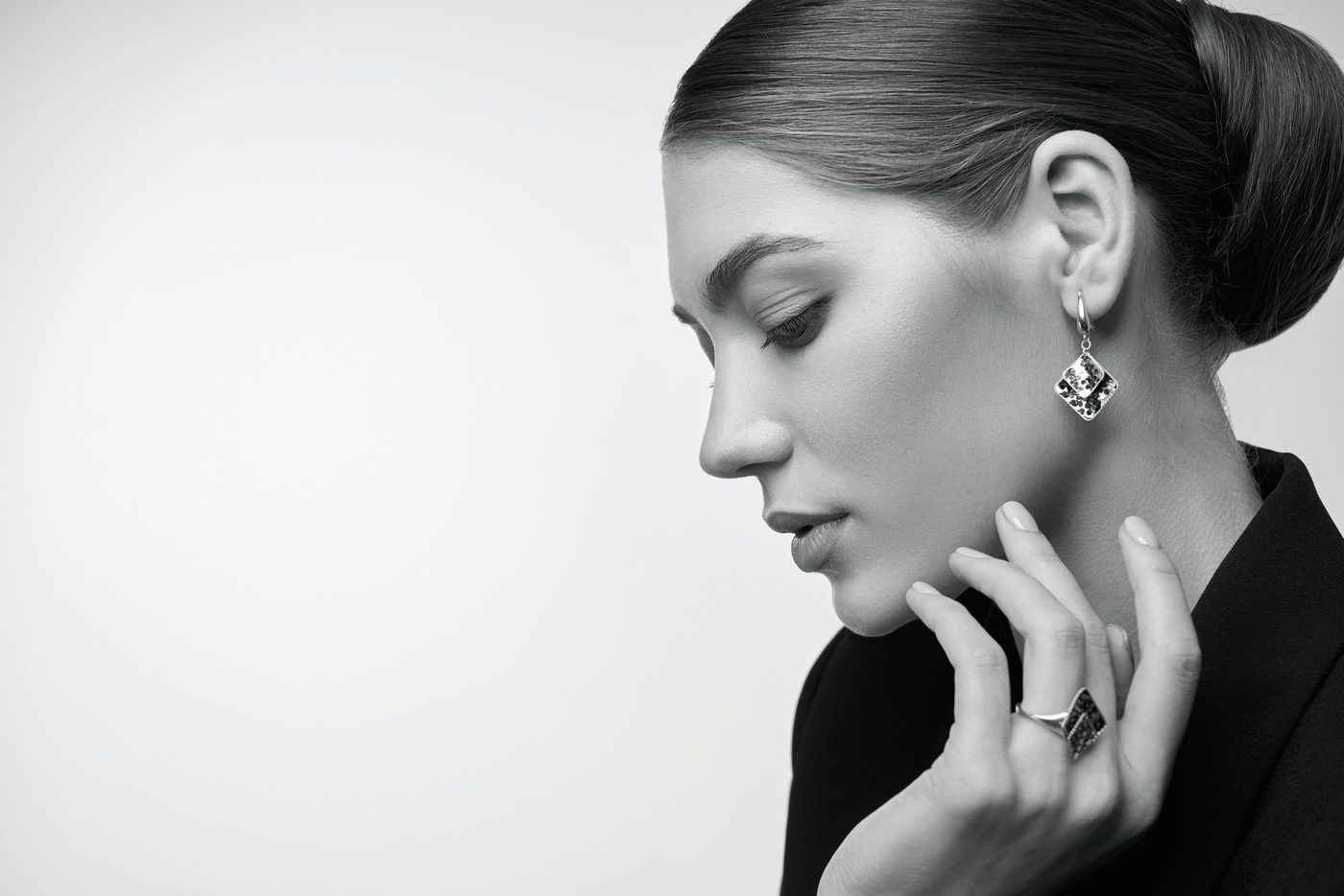 Suchi Jewels — brand identity